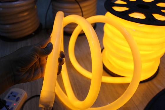 Venta caliente de luces de neón de color amarillo 24V de 360 grados.