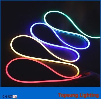 Lámparas de neón de banda flexible de doble cara rojas de 24 V para la decoración de edificios