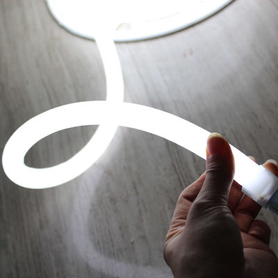 360 grados de emisión redonda LED neón flex DC24V 16 mm de diámetro tubo blanco claro